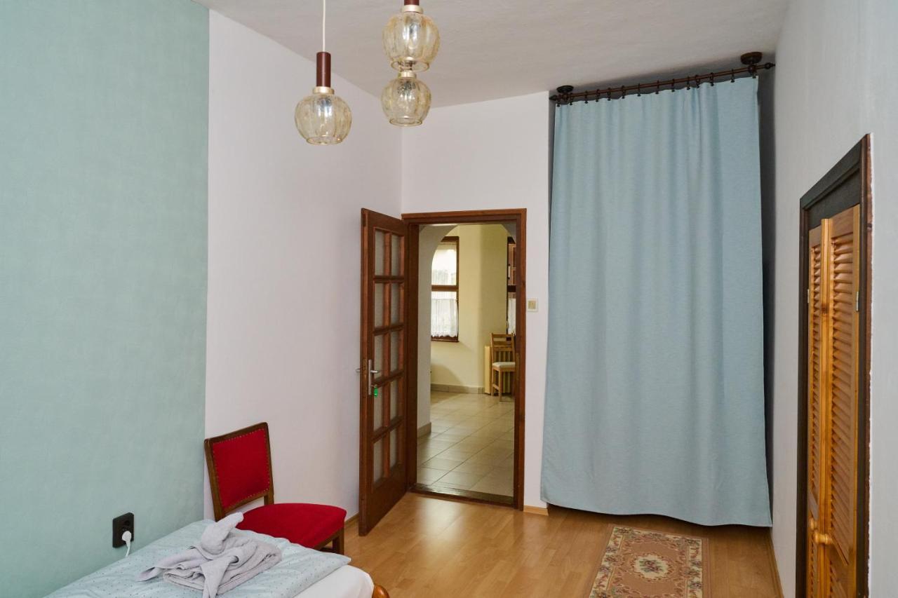 Koelcsey Vendeghaz Apartment Hodmezovasarhely Exterior photo