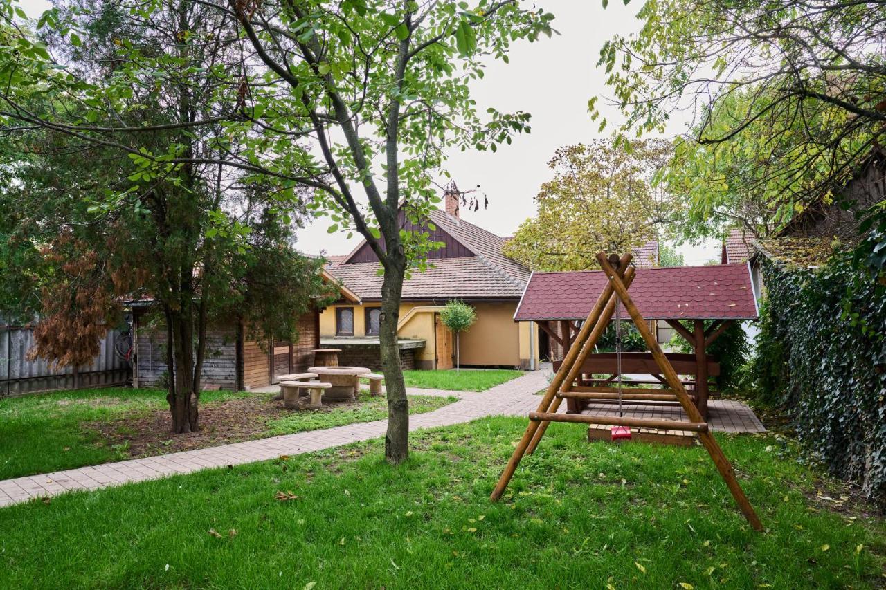 Koelcsey Vendeghaz Apartment Hodmezovasarhely Exterior photo